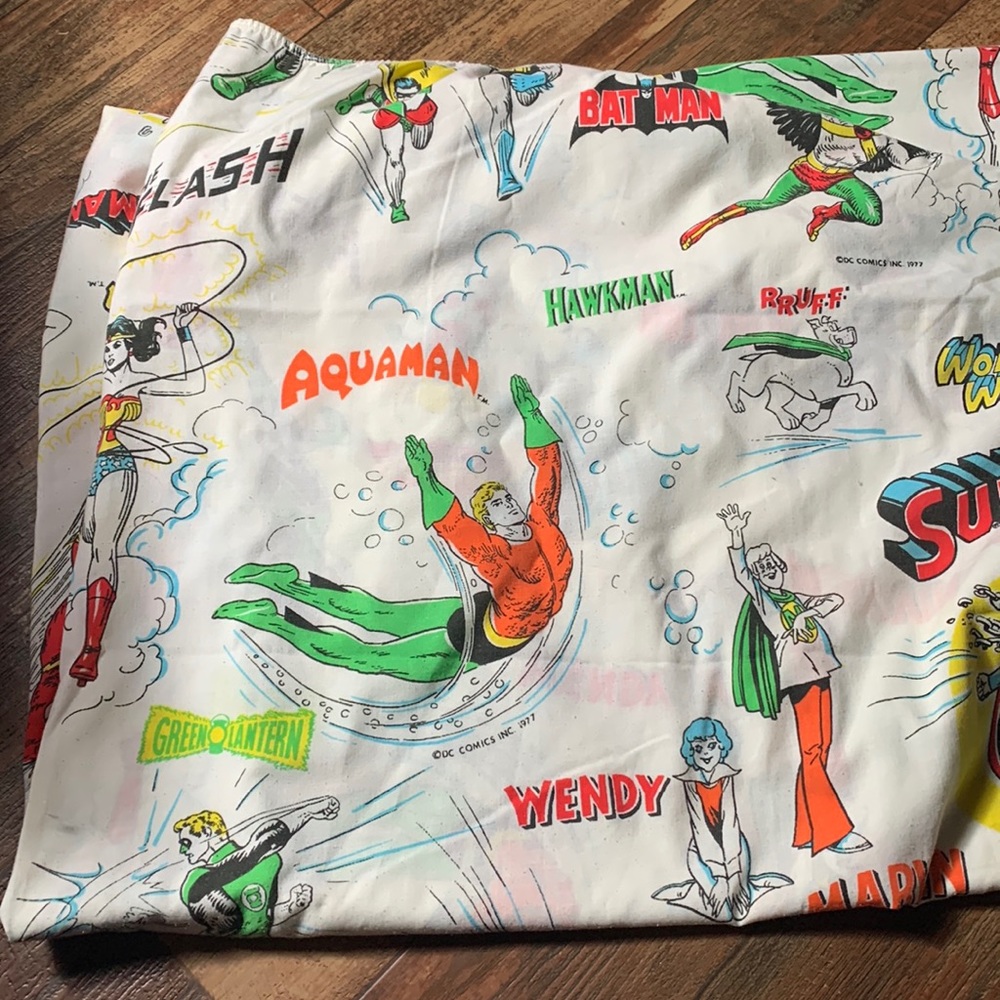 Vintage 1977 DC Comics Full Size Sheets